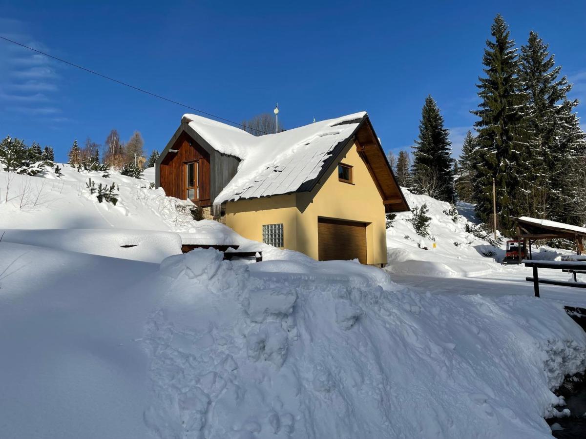 Garage Harrachov Appartement Buitenkant foto